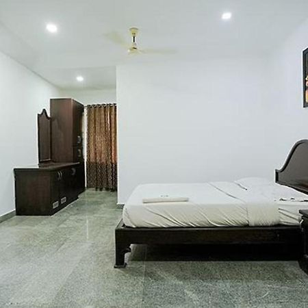 Fabhotel Lime Light Kochi Exterior photo